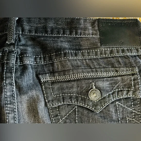 MENS TRUE RELIGION JEANS